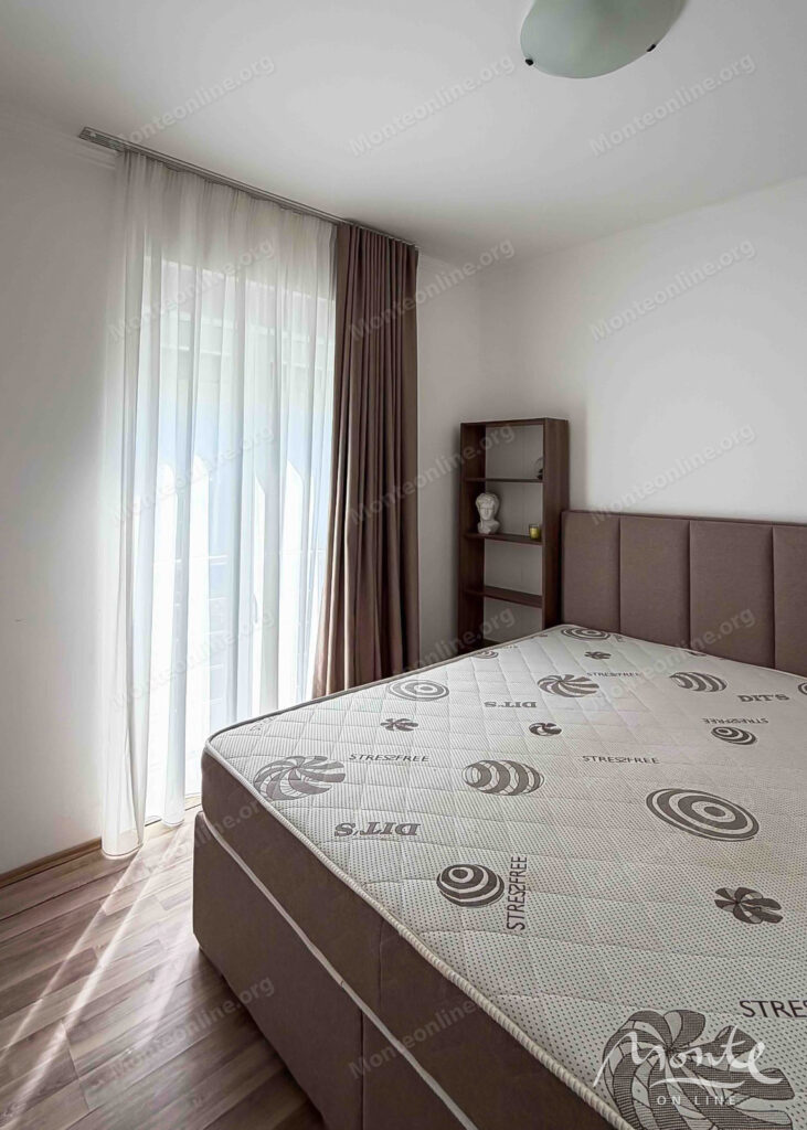 uyutnaya kvartira s 1 spalnej v tivate s panoramnym vidom na more 11