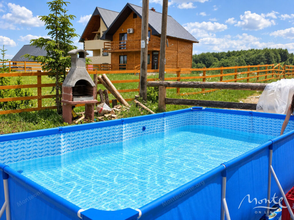A cozy country house surrounded by pine forest in Zhablyak, 26