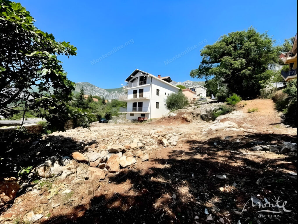 house with a view on a large urbanized plot between Bar and Sutomore 01