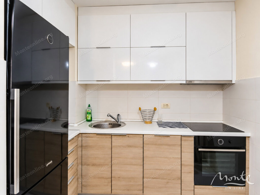furnished apartment with 1 bedroom v rajone stari aerodrom podgoricza 04