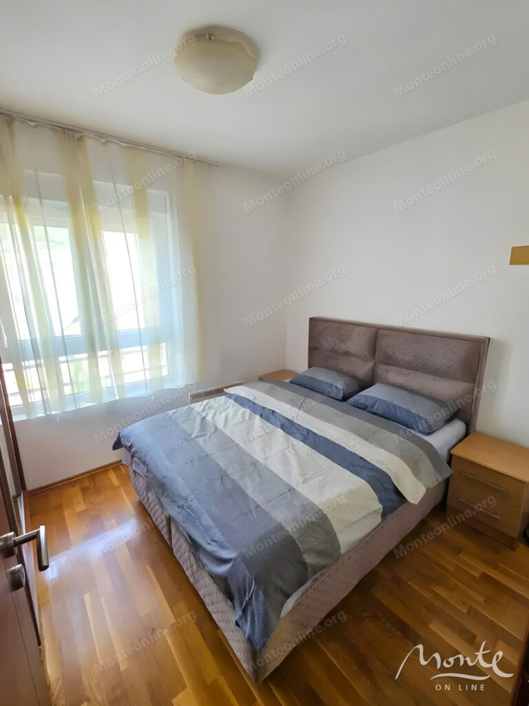 Furnished two-bedroom apartment in the center of Budva 06