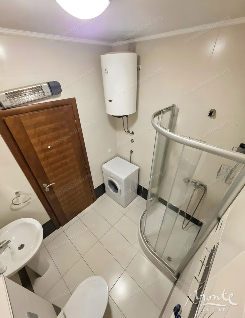Furnished two-bedroom apartment in the center of Budva 11