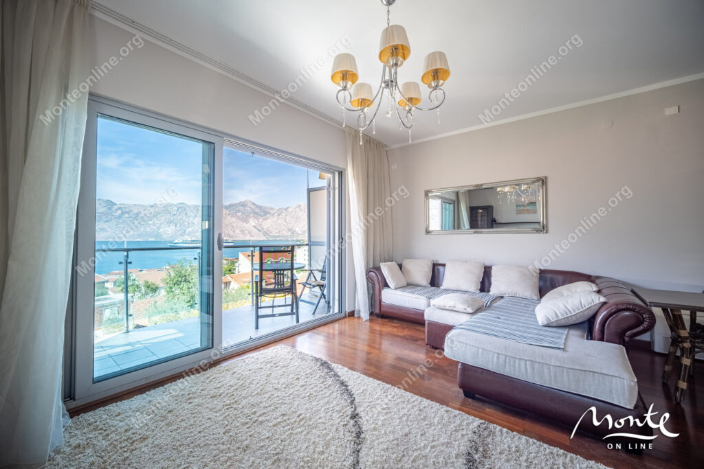 prostornaya kvartira s panoramnym vidom na boka kotorskij zaliv v dobrote kotor 03