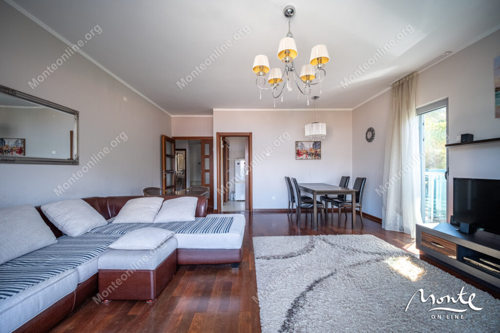 prostornaya kvartira s panoramnym vidom na boka kotorskij zaliv v dobrote kotor 07
