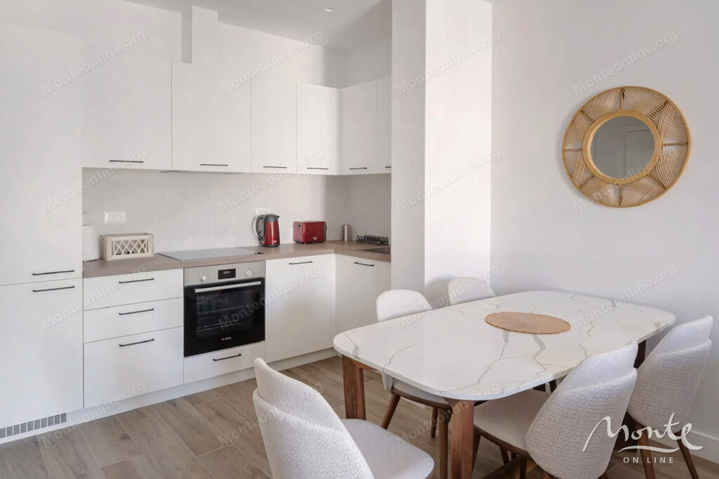 prostornye apartamenty s 1 spalnej v lustica bay centrale 06