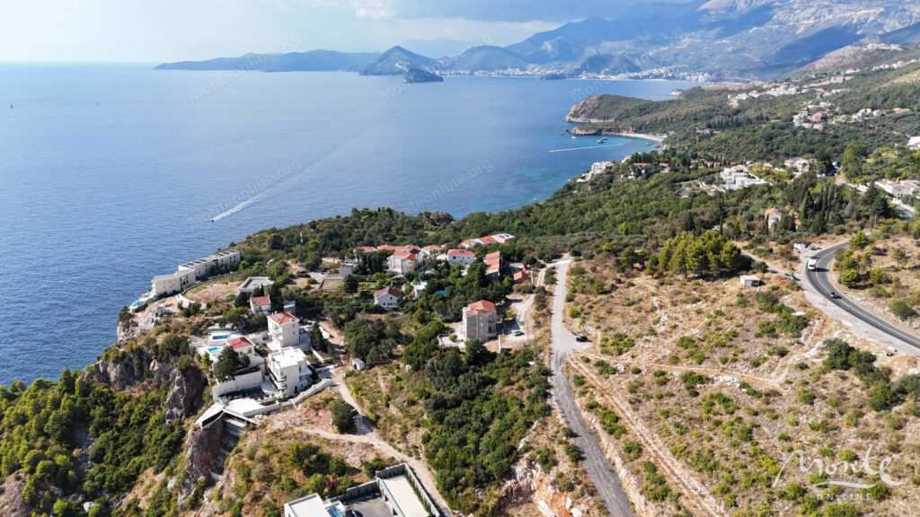 Plac s panoramskim pogledom na more i građevinskom dozvolom u Skochidevojkama Reževiči 01