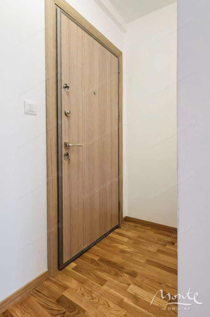 uyutnaya kvartira s 2 spalnyami v novom dome s vidom na more v bechichi 16