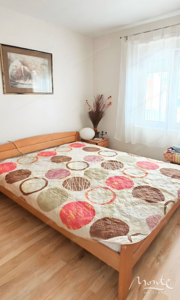 uyutnyj dom s panoramnym vidom na more v krashichah tivat 10